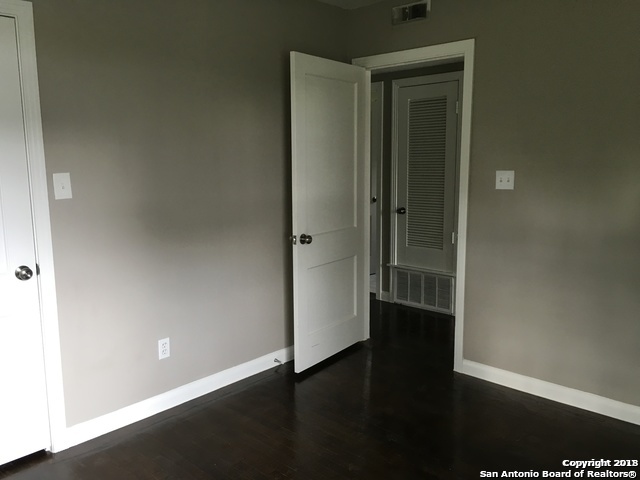 102 Northill Drive San Antonio TX 78201