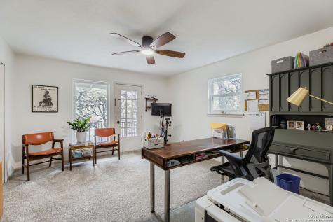146 Canyon Oaks Hollywood Park TX 78232
