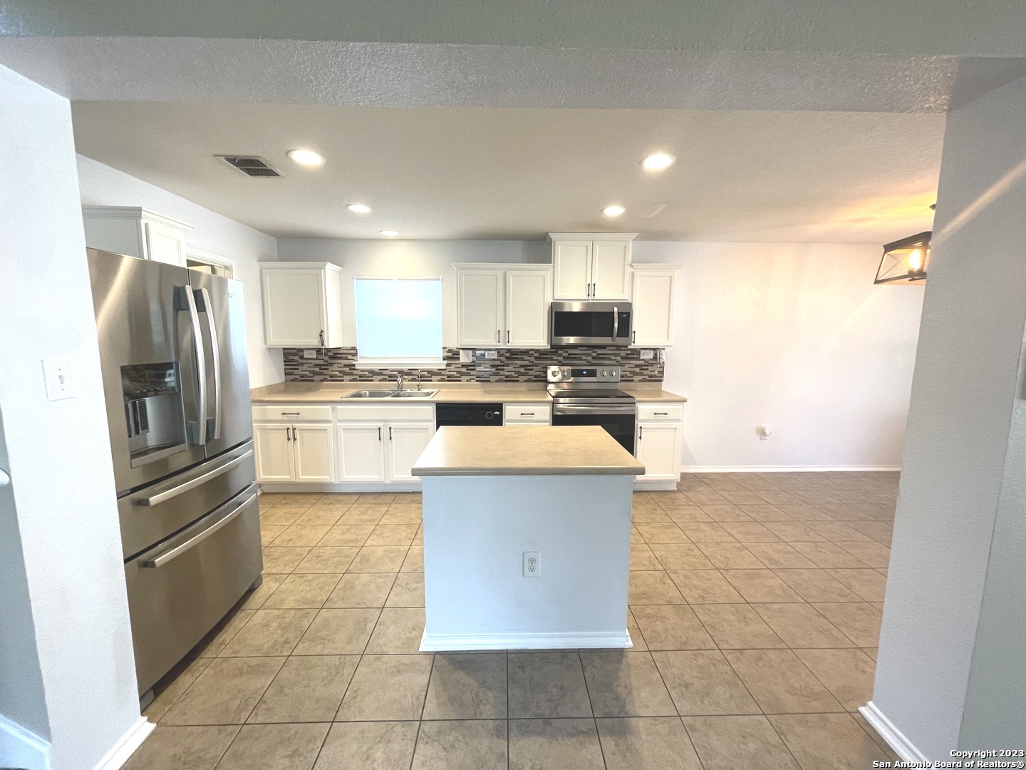 902 Sundance Hunt San Antonio TX 78245