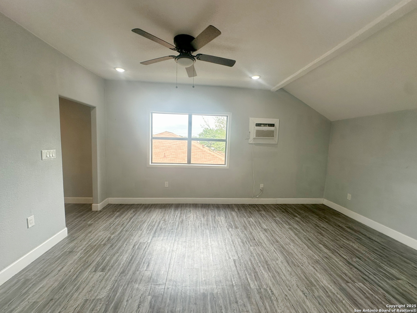7550 Oak Chase San Antonio TX 78239