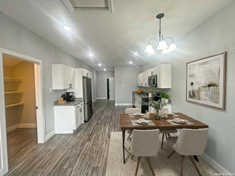 7550 Oak Chase San Antonio TX 78239