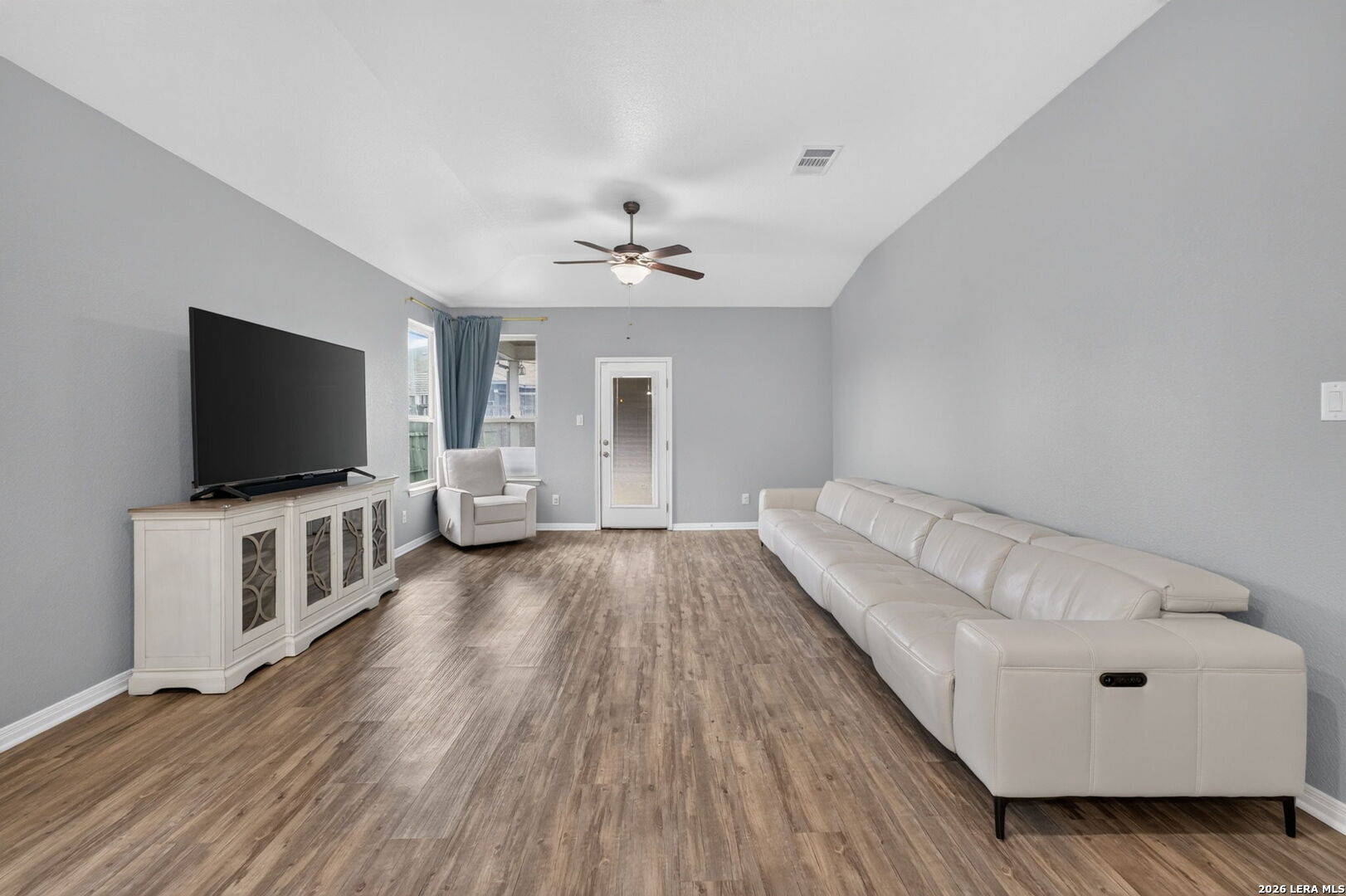 4913 Drovers Path St Hedwig TX 78152