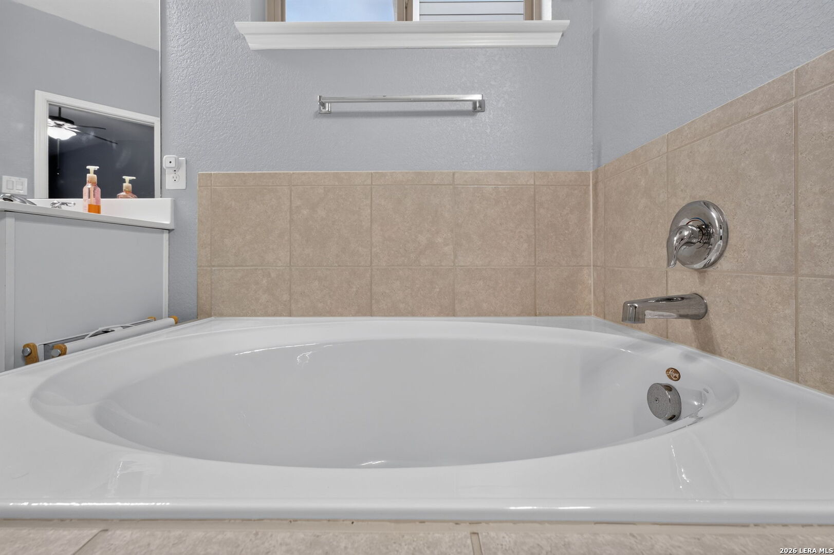 4913 Drovers Path St Hedwig TX 78152