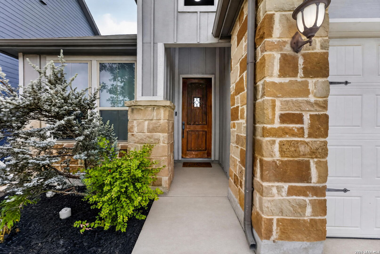 4913 Drovers Path St Hedwig TX 78152