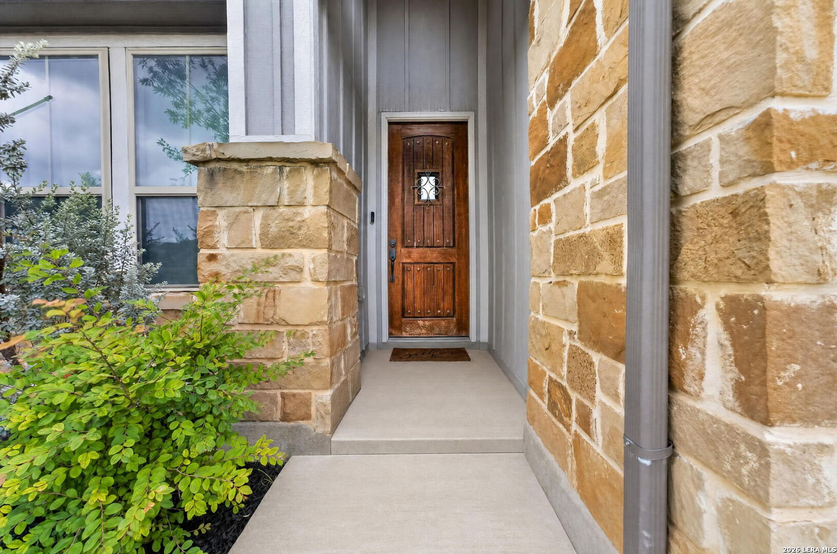 4913 Drovers Path St Hedwig TX 78152