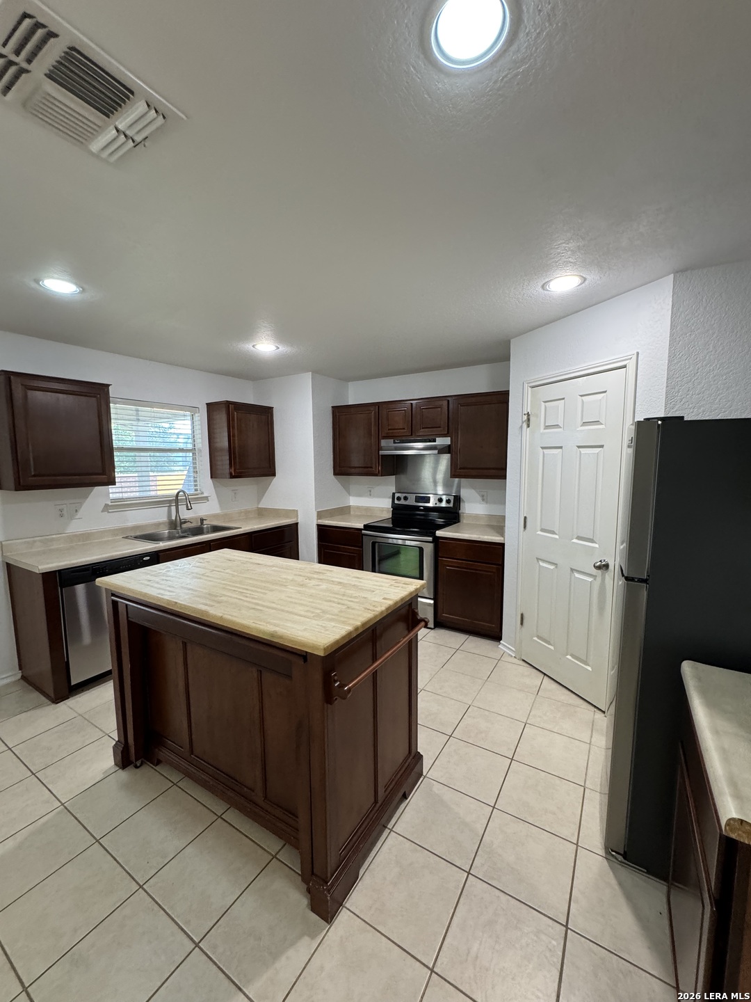 5223 Duke Field San Antonio TX 78227
