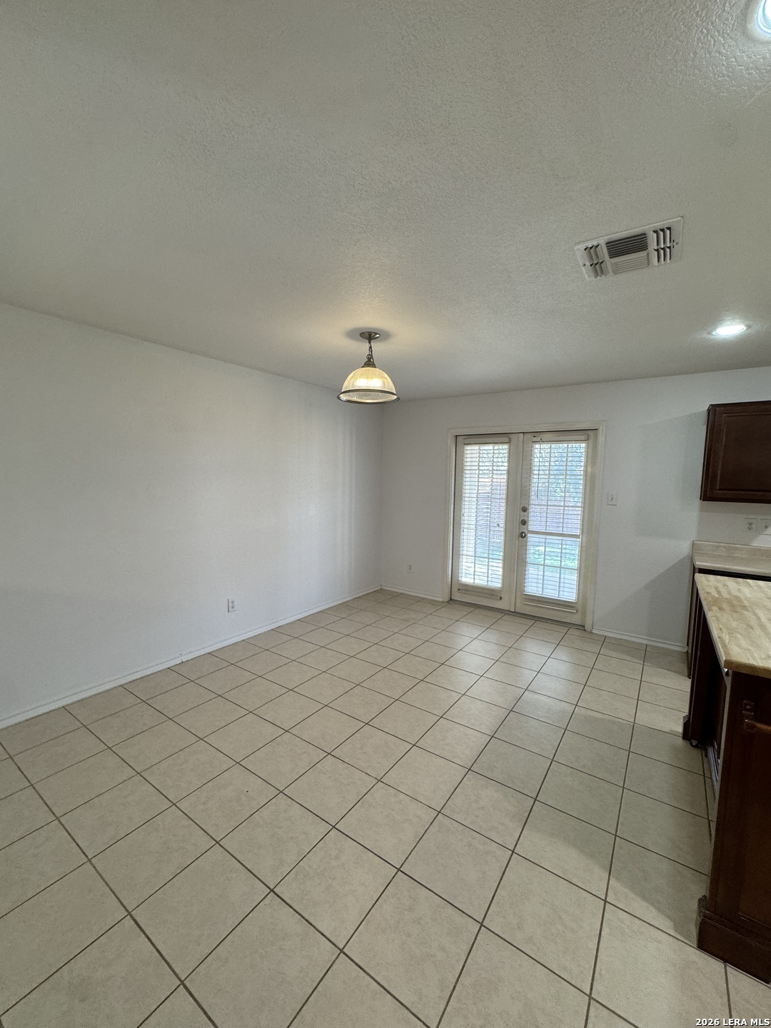 5223 Duke Field San Antonio TX 78227