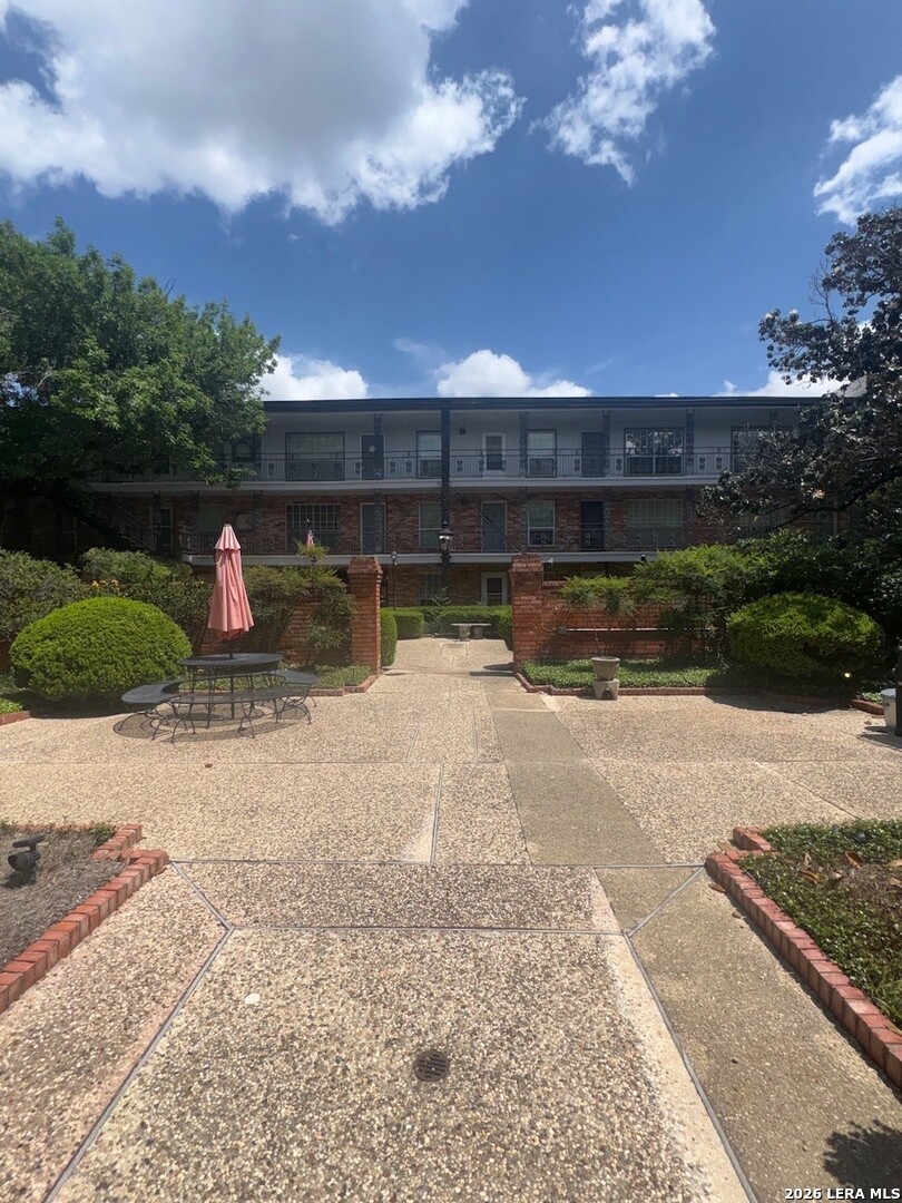8401 N New Braunfels Avenue San Antonio TX 78209