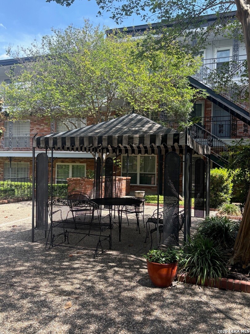 8401 N New Braunfels Avenue San Antonio TX 78209