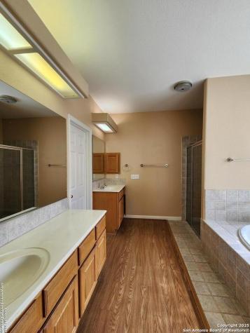1771 Oak Glen New Braunfels TX 78132