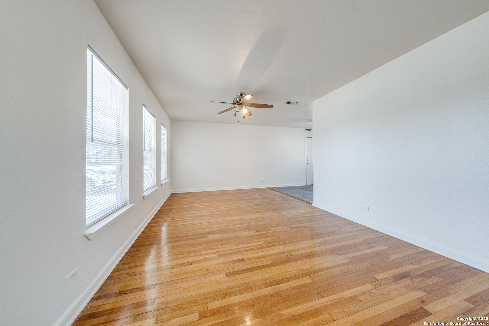 415 Robinhood San Antonio TX 78209