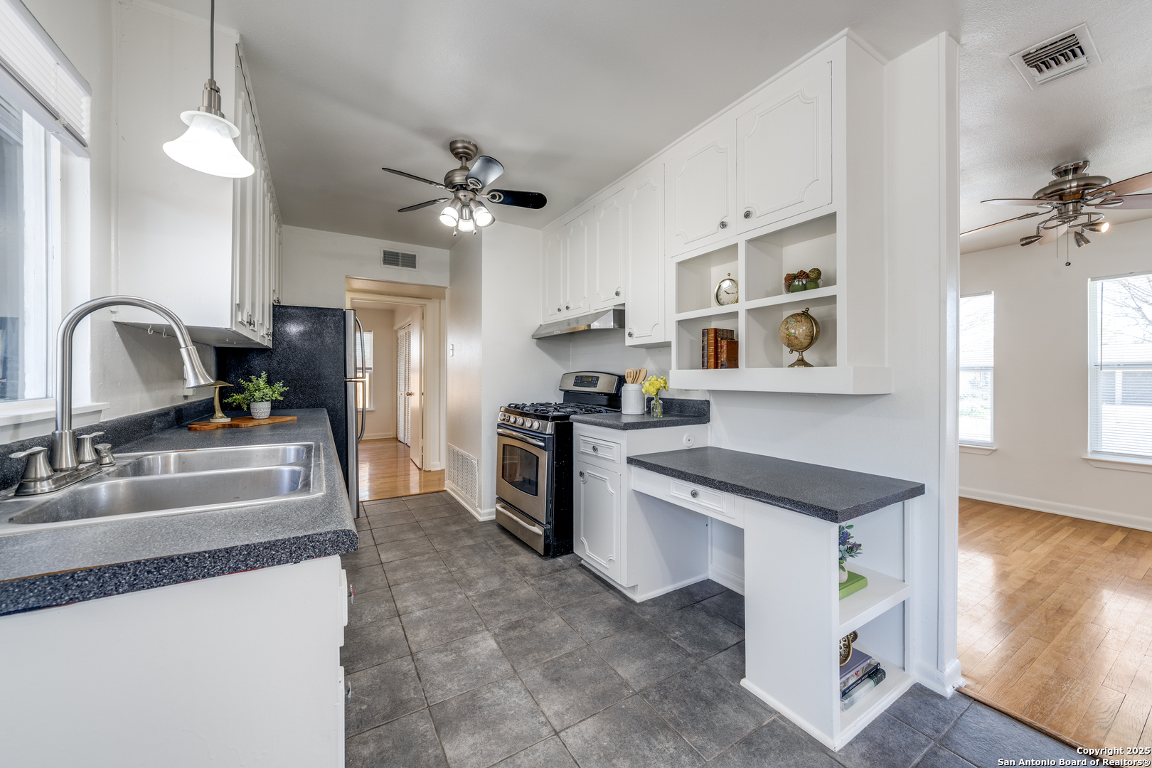 415 Robinhood San Antonio TX 78209
