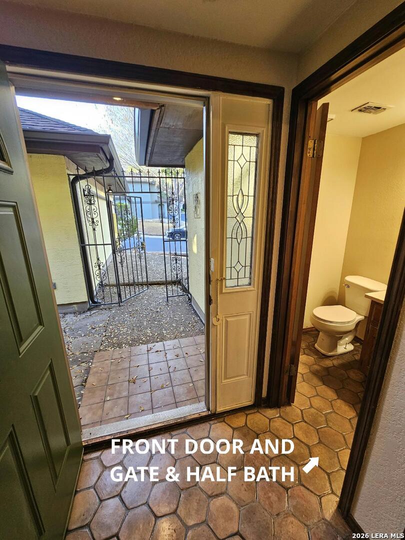 7 Donore Square San Antonio TX 78229