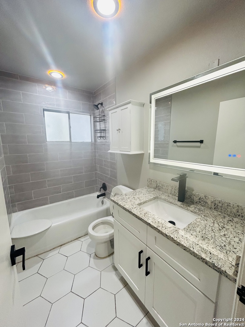 2914 Greenacres San Antonio TX 78230