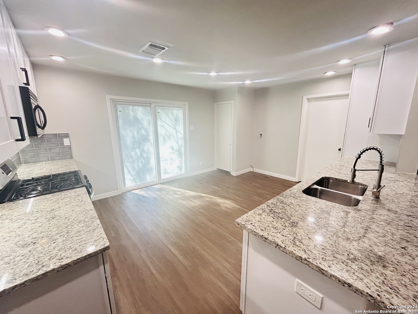 2914 Greenacres San Antonio TX 78230
