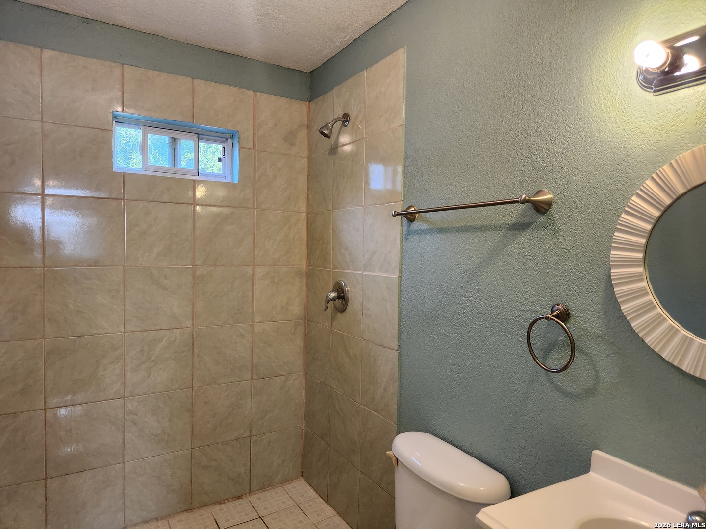 2002 N Calaveras San Antonio TX 78201