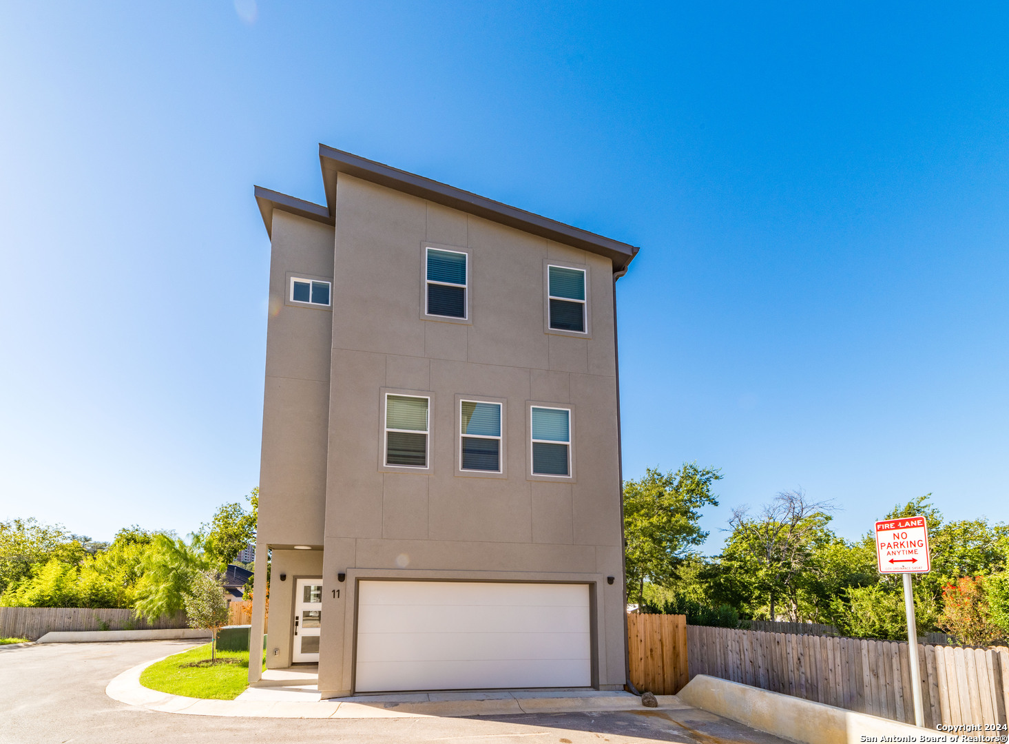 1618 W Lawndale Drive San Antonio TX 78209