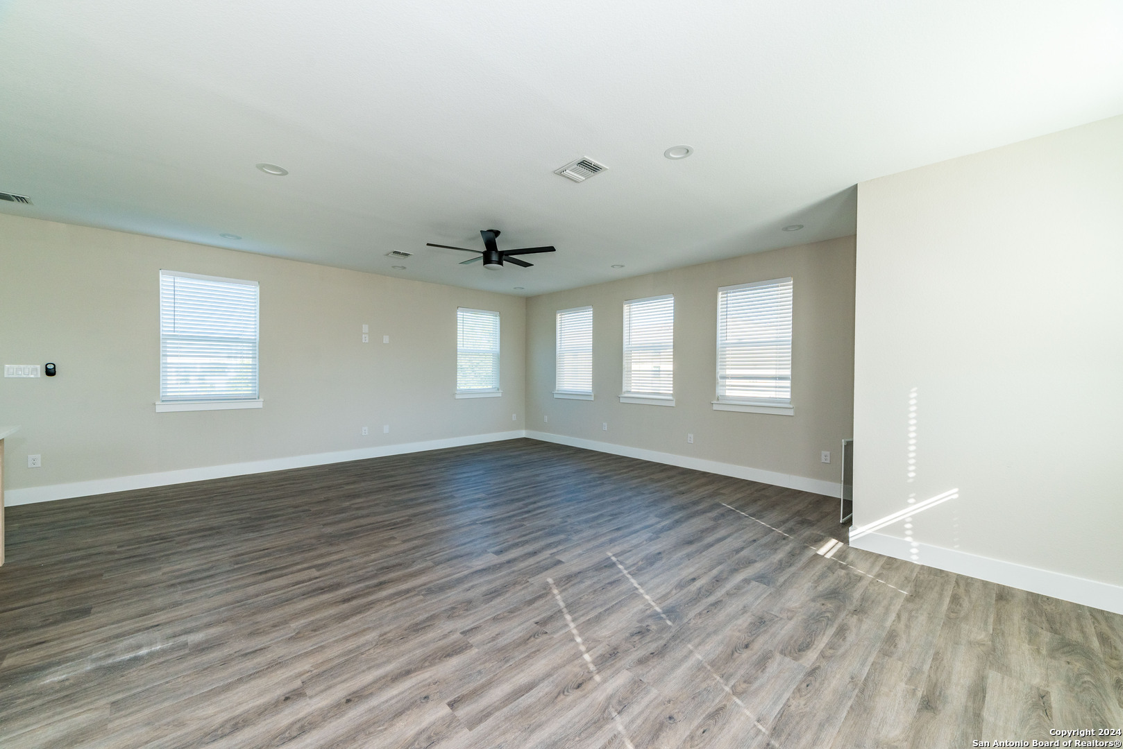 1618 W Lawndale Drive San Antonio TX 78209