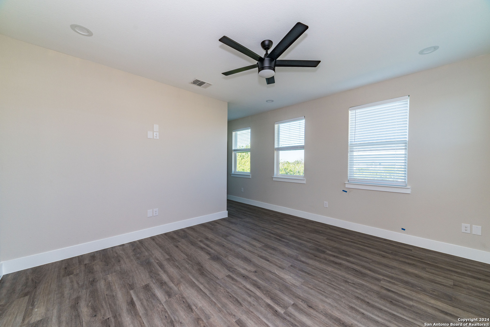 1618 W Lawndale Drive San Antonio TX 78209