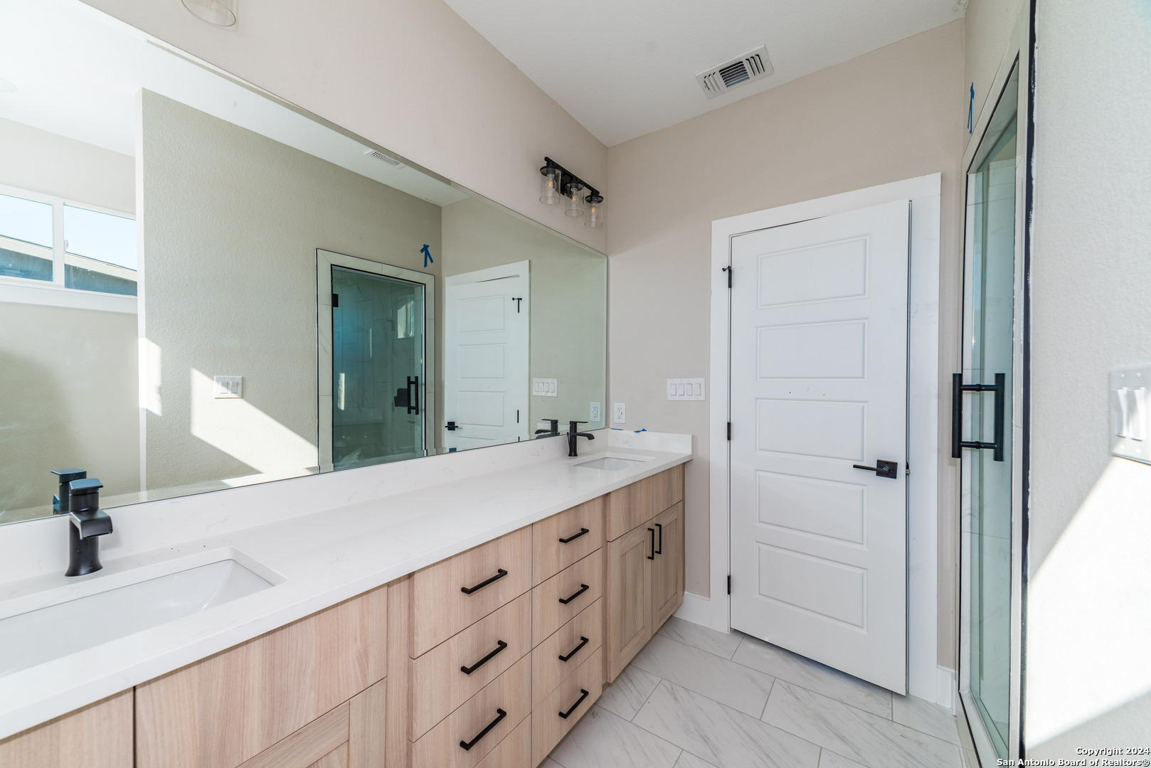 1618 W Lawndale Drive San Antonio TX 78209