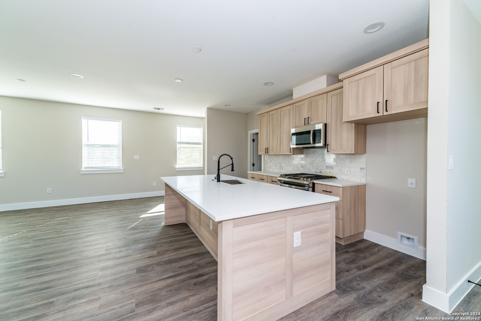 1618 W Lawndale Drive San Antonio TX 78209