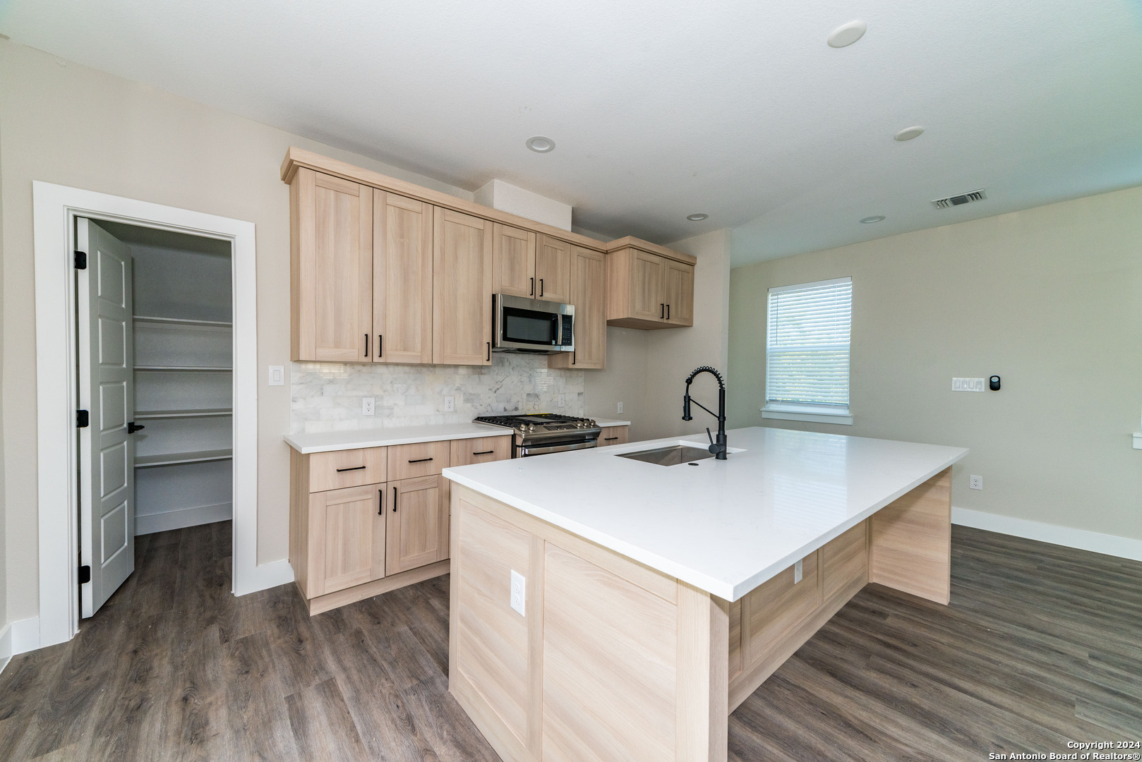 1618 W Lawndale Drive San Antonio TX 78209