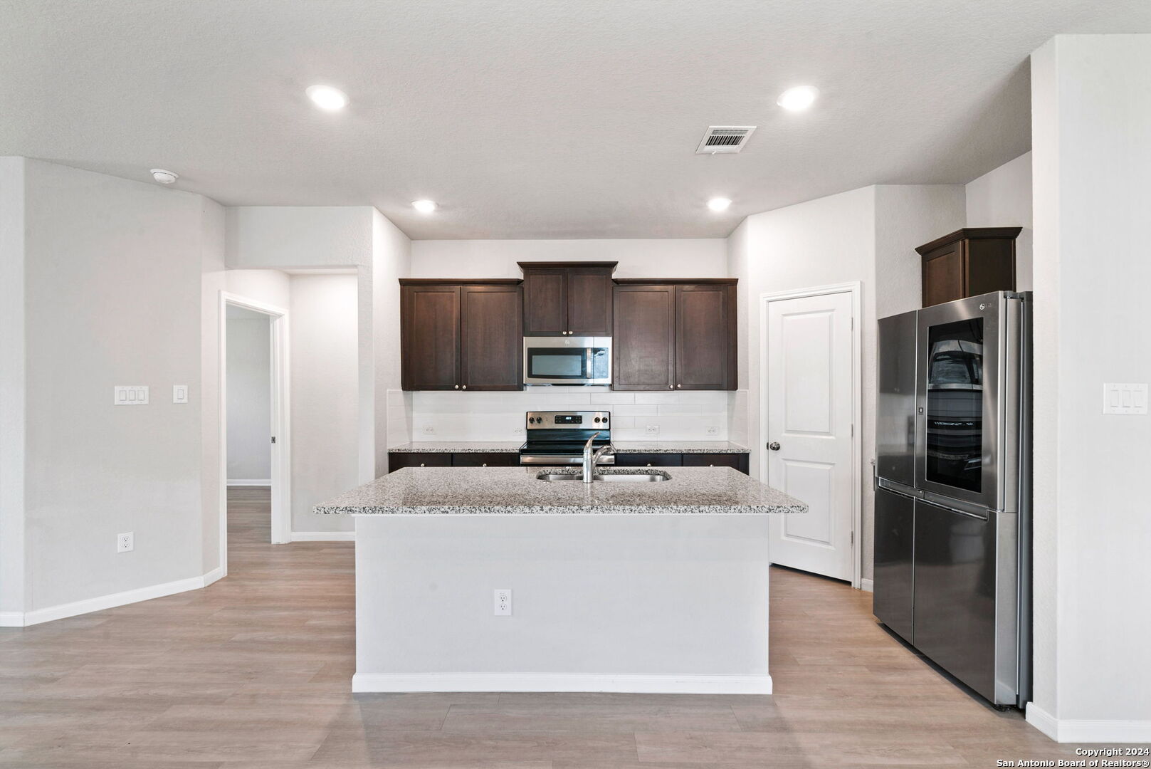 3530 Manoway Bay San Antonio TX 78223