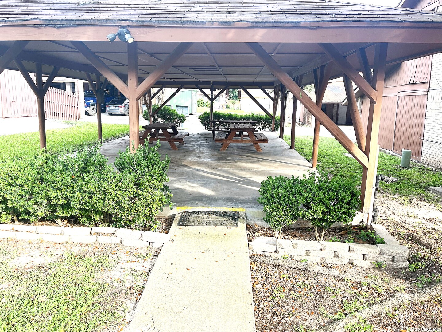 203 S Archer Beeville TX 78102