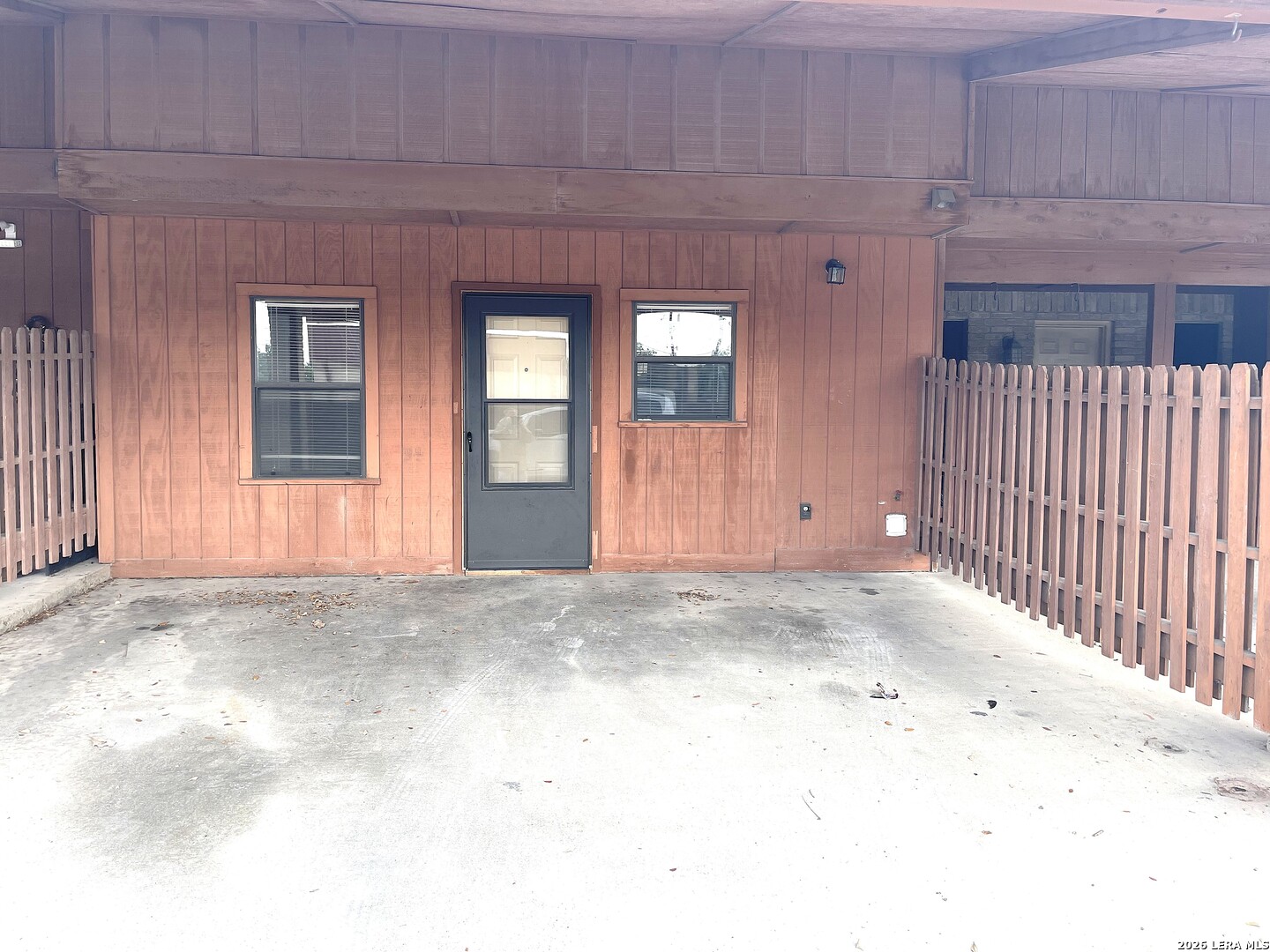 203 S Archer Beeville TX 78102