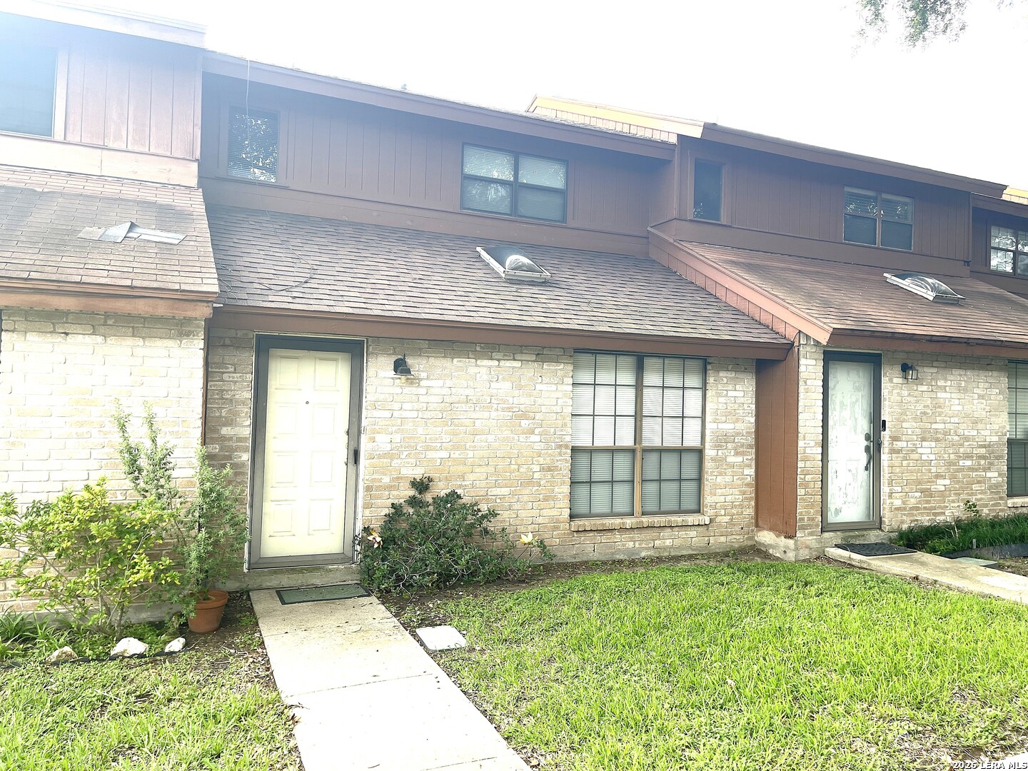 203 S Archer Beeville TX 78102