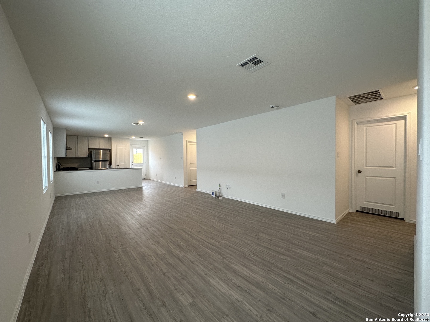 5170 Fowler Crest Converse TX 78109