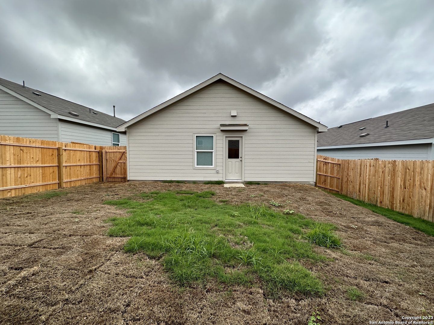 5170 Fowler Crest Converse TX 78109