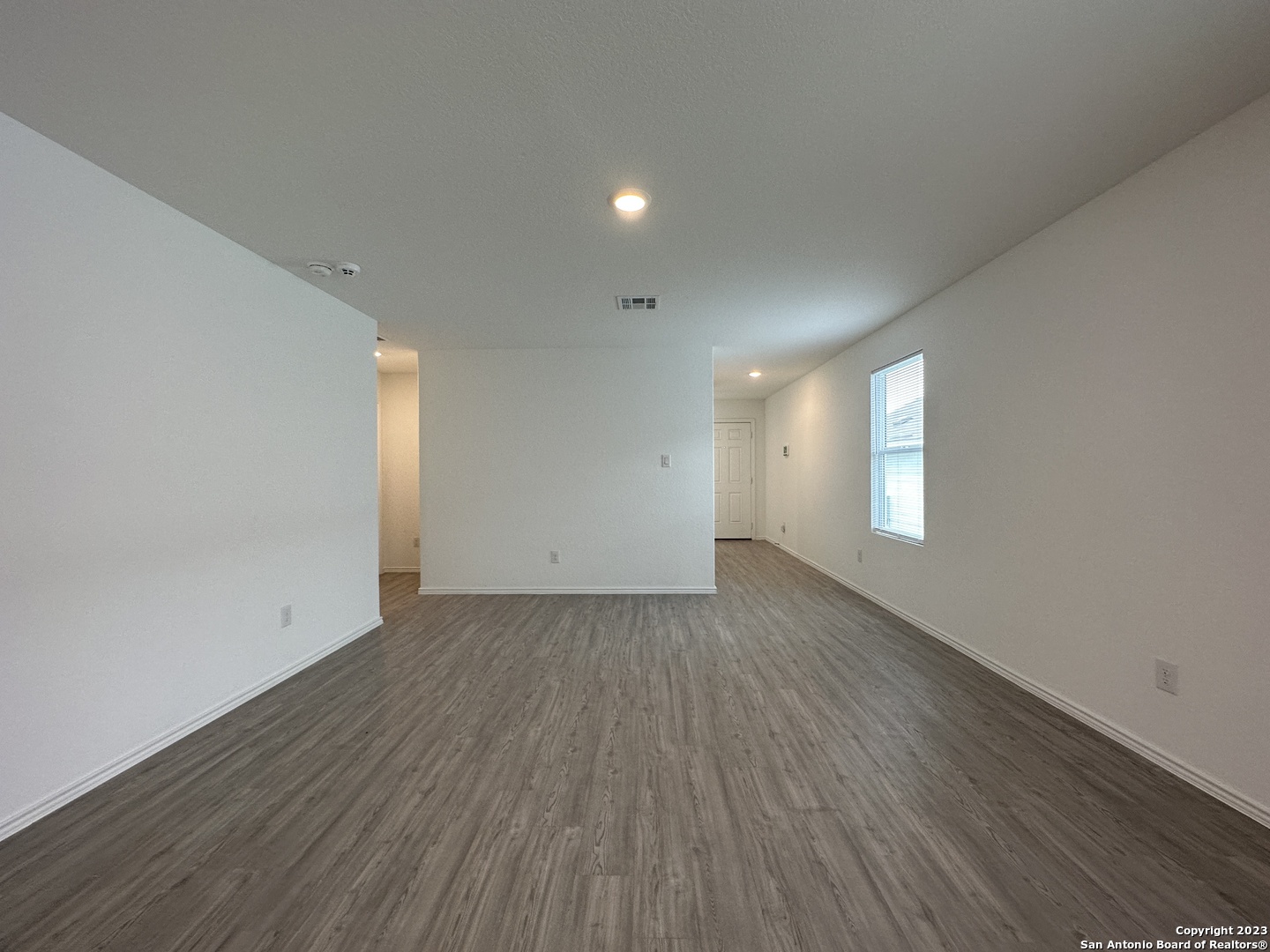 5170 Fowler Crest Converse TX 78109