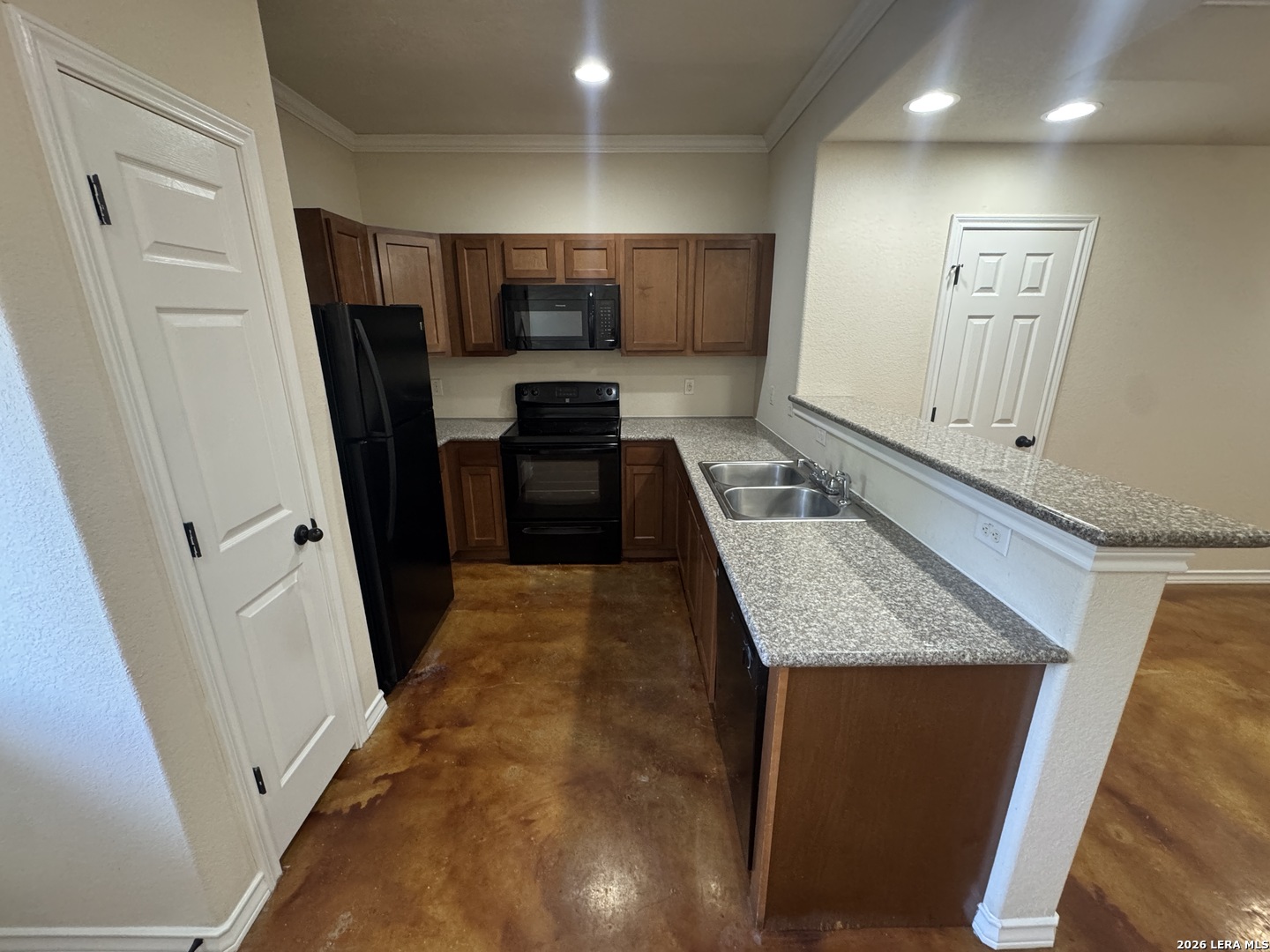 16807 Dancing Ava Selma TX 78154