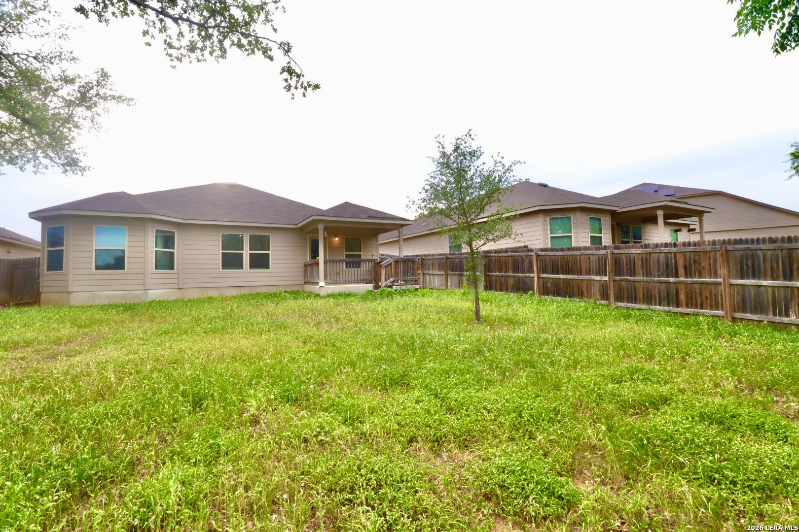 6810 Diamond Valley San Antonio TX 78242