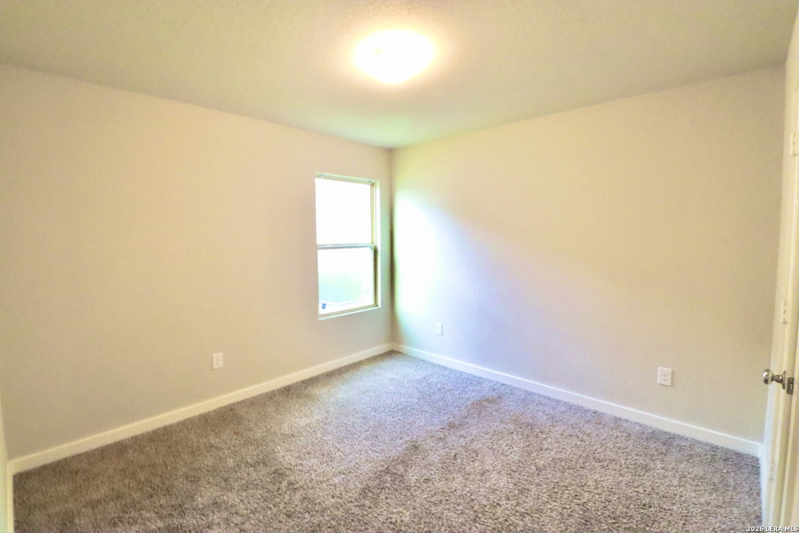 6810 Diamond Valley San Antonio TX 78242