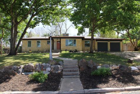 140 Arvin Drive Terrell Hills TX 78209