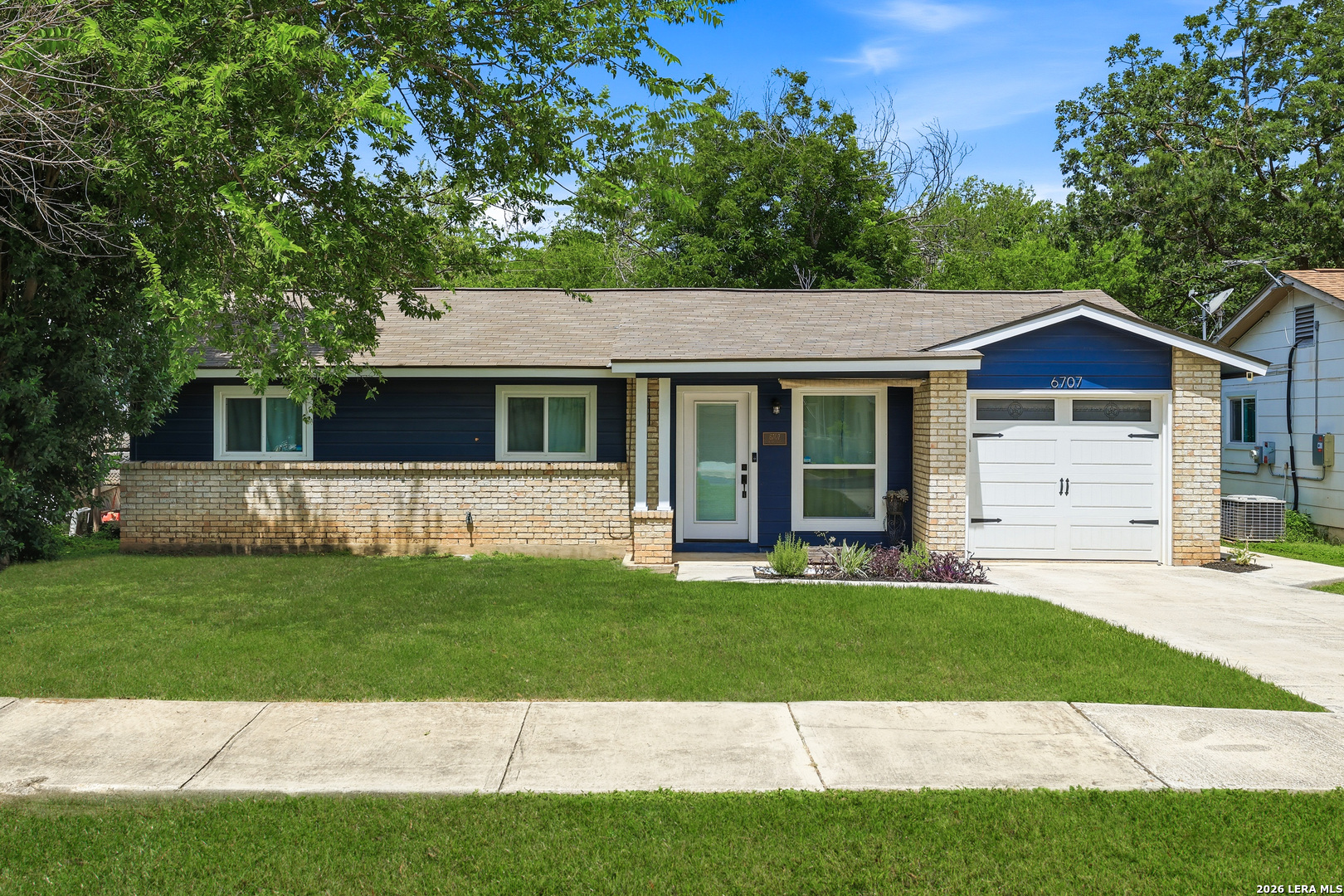 6707 Pear Tree San Antonio TX 78218