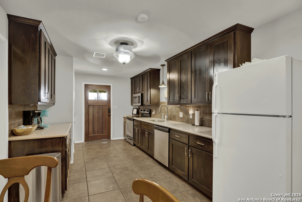 1015 Reiley Road Seguin TX 78155