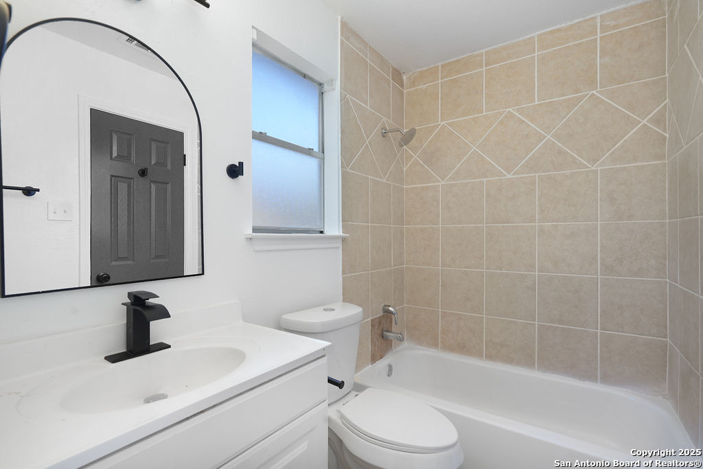 7923 Santa Catalina San Antonio TX 78250