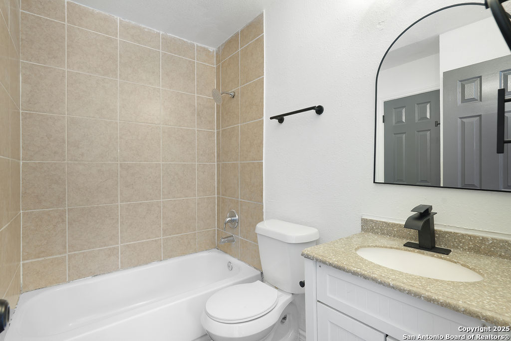 7923 Santa Catalina San Antonio TX 78250
