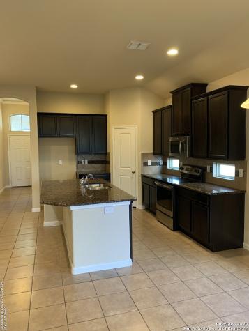 8418 Meadow Plains San Antonio TX 78254