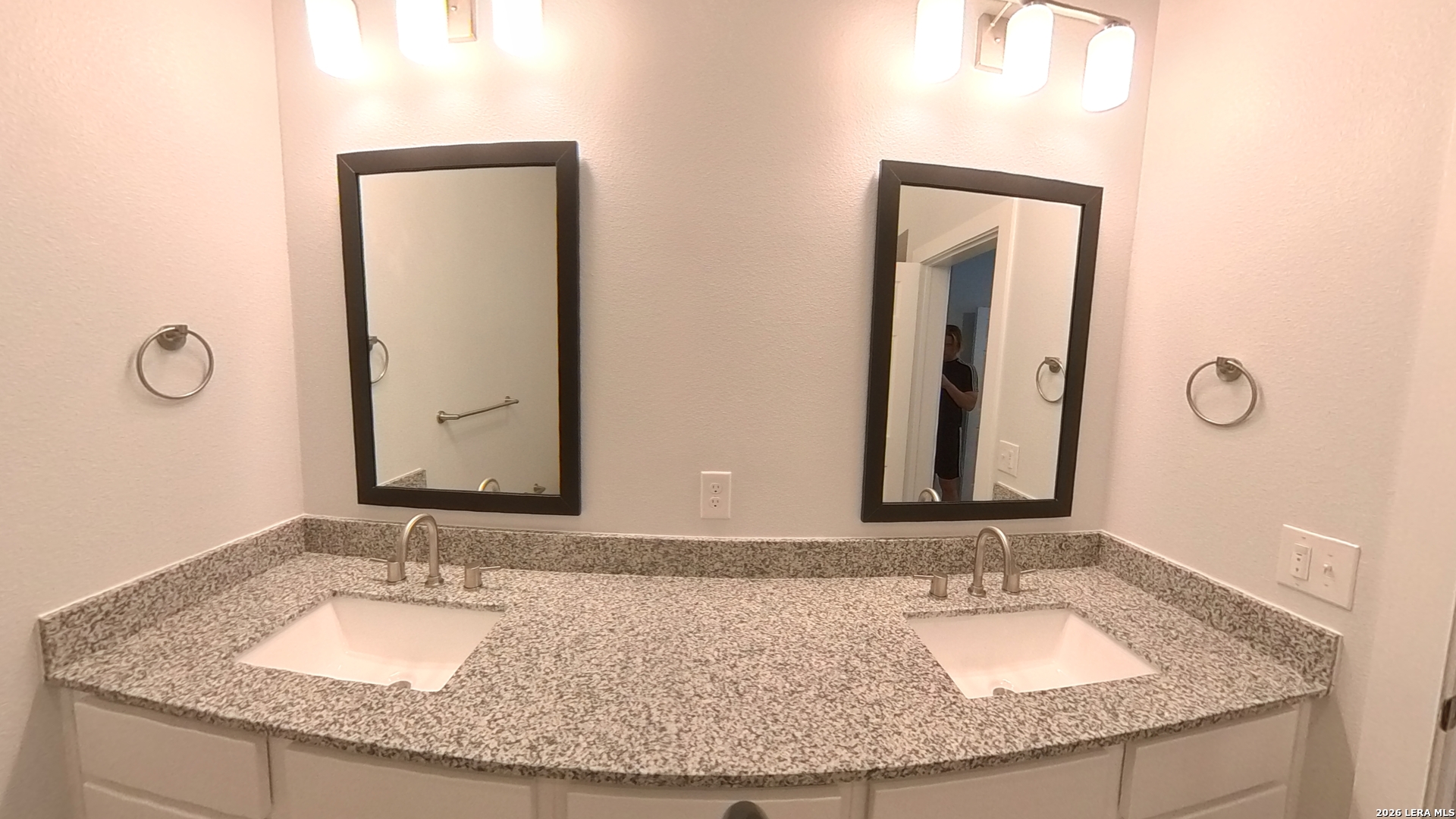 330 E Carson San Antonio TX 78208