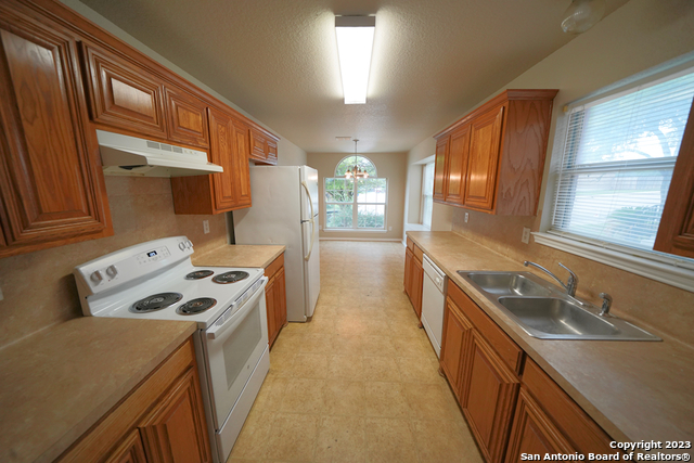 6534 Ithaca Falls San Antonio TX 78239