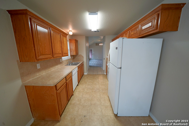 6534 Ithaca Falls San Antonio TX 78239