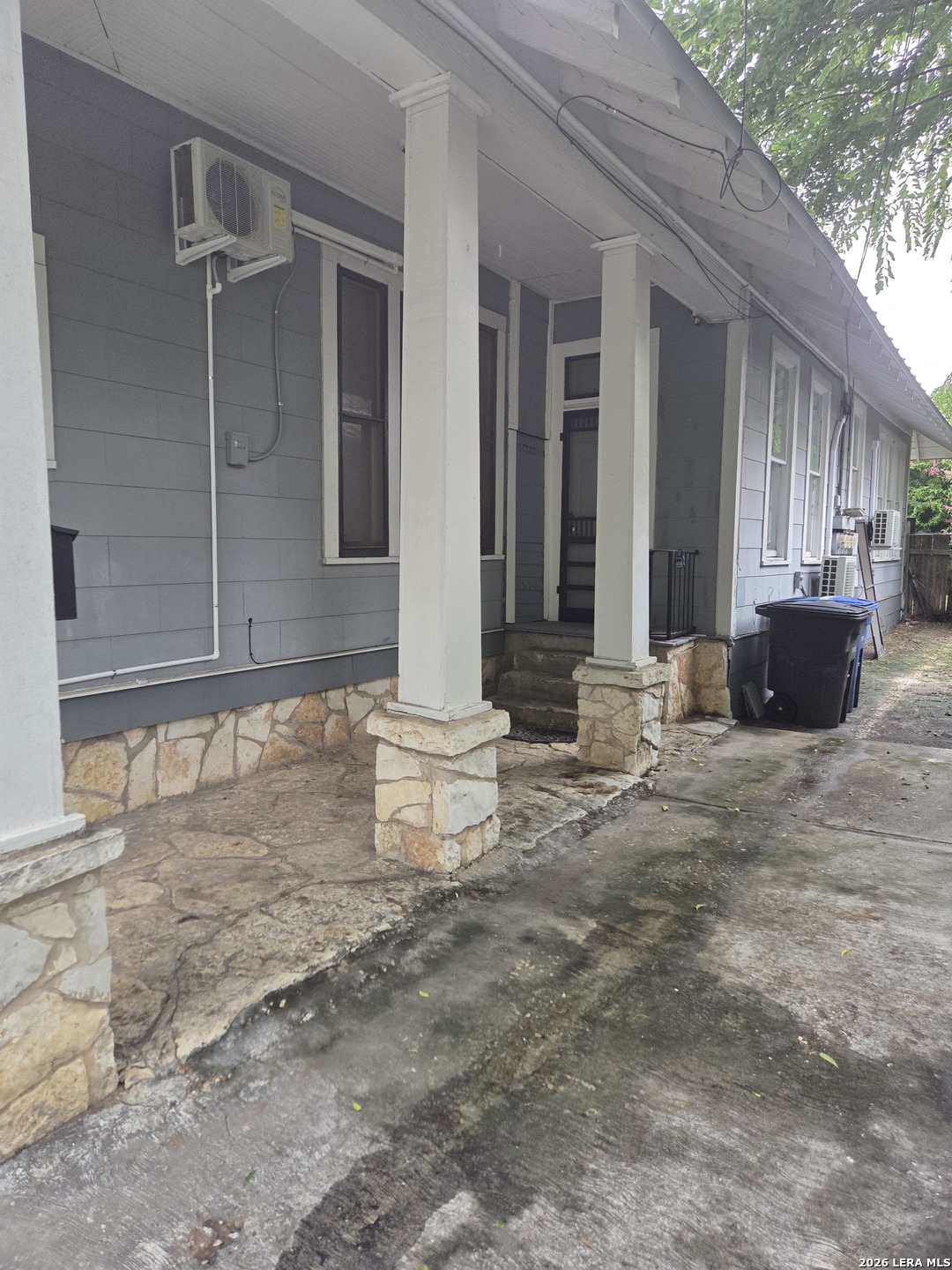 716 E Guenther San Antonio TX 78210