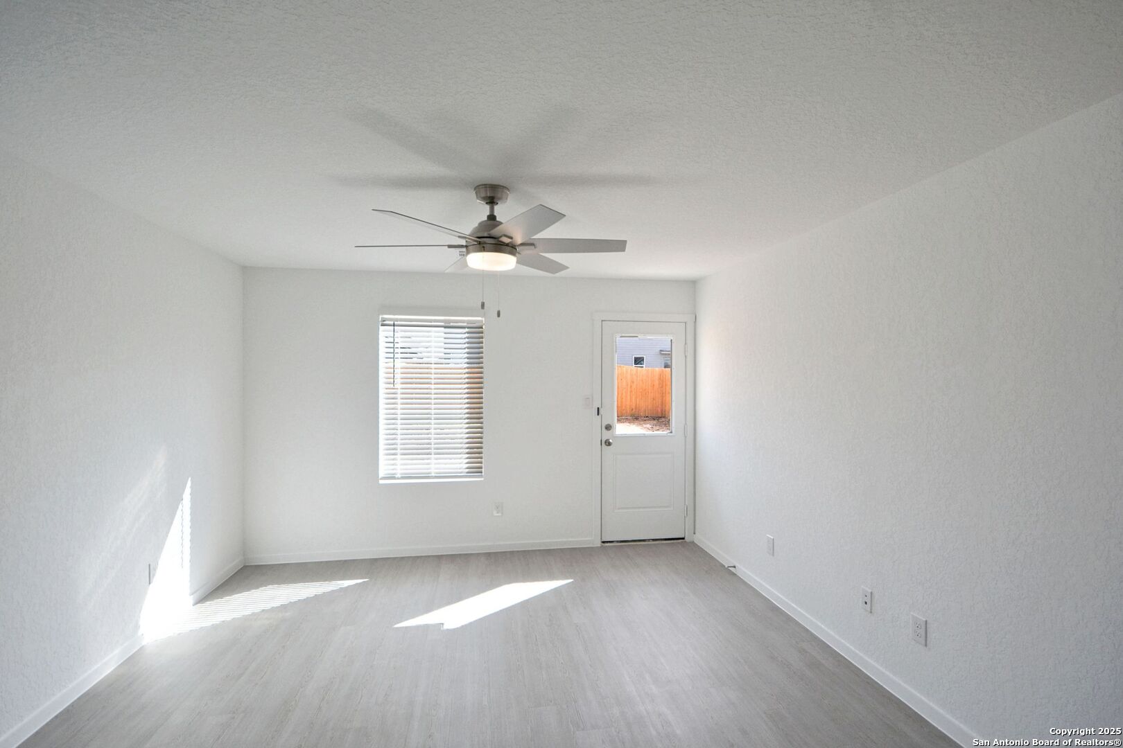 11559 Field Briar Converse TX 78109