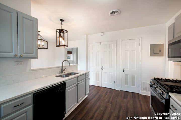 302 Shadwell Drive San Antonio TX 78228