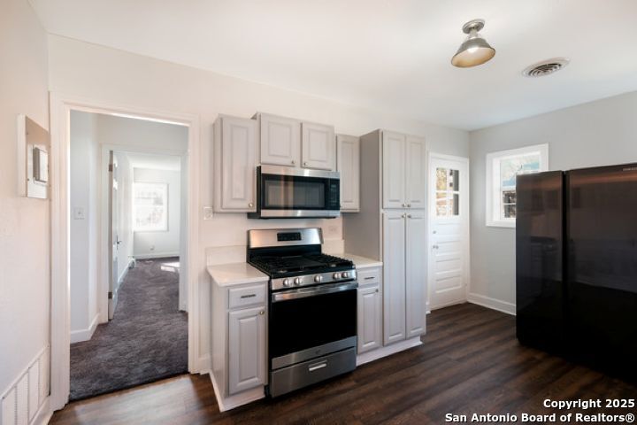 302 Shadwell Drive San Antonio TX 78228