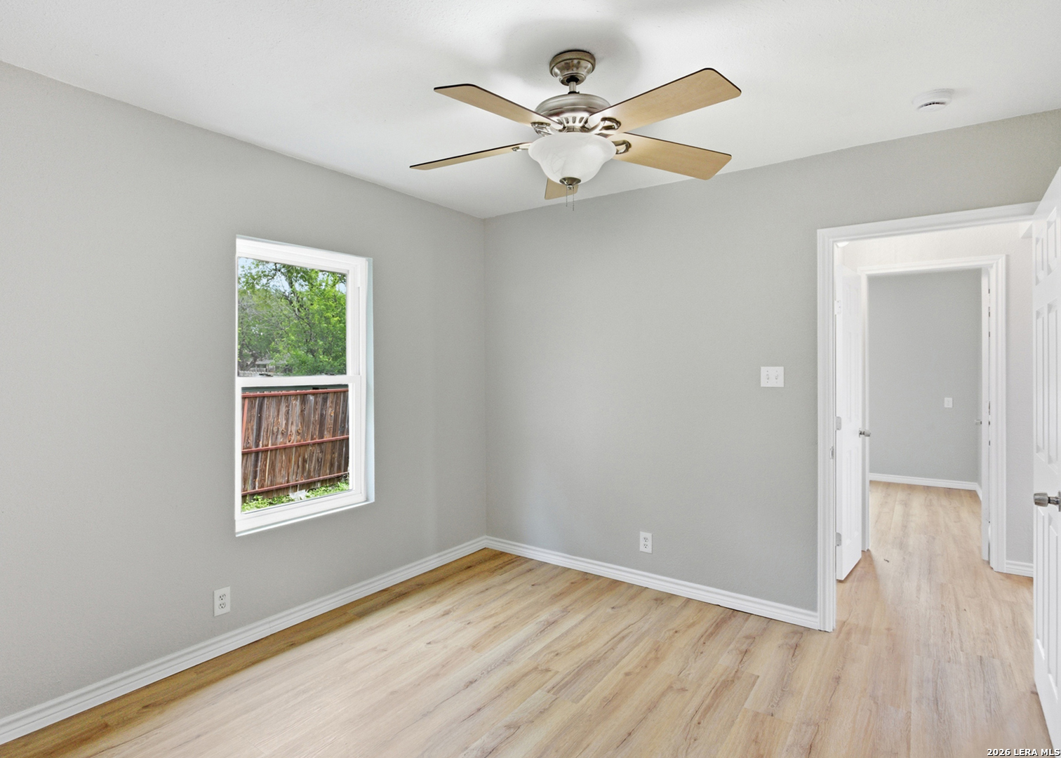 225 Avenue B Converse TX 78109